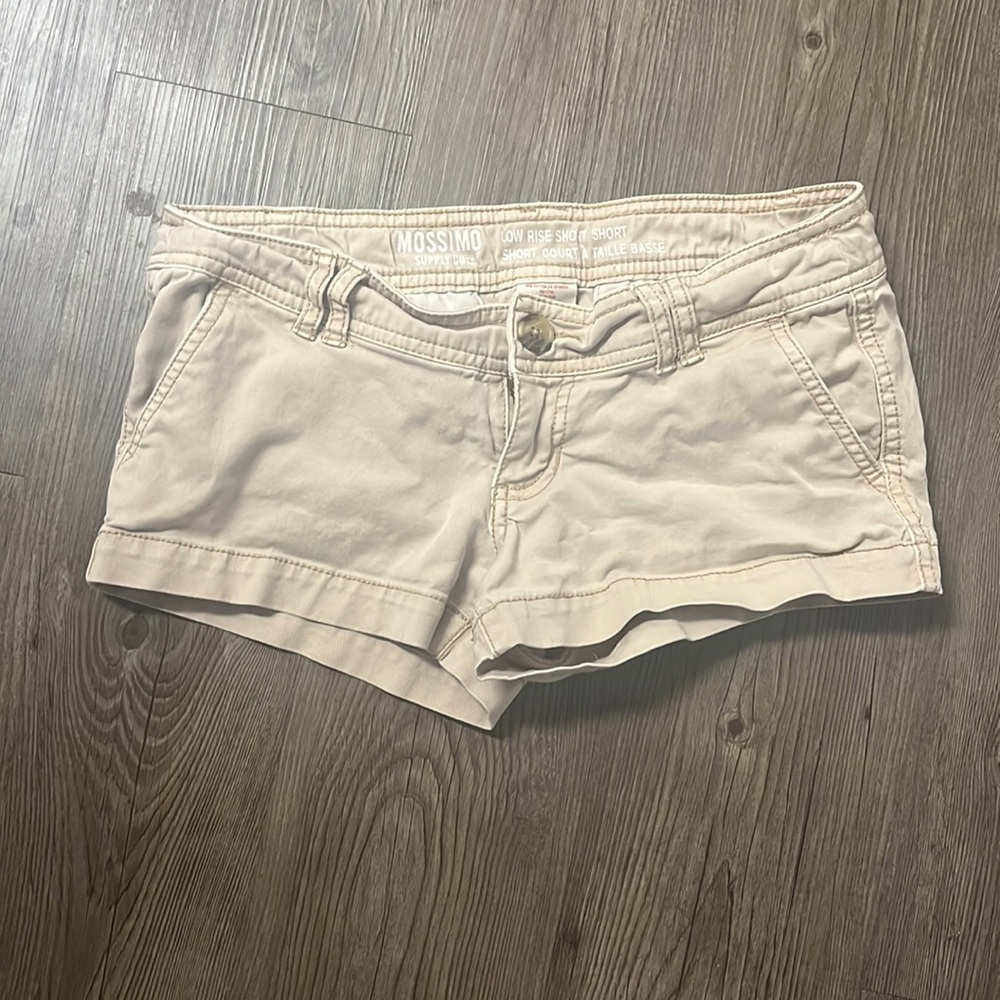 Khaki low rise shorts